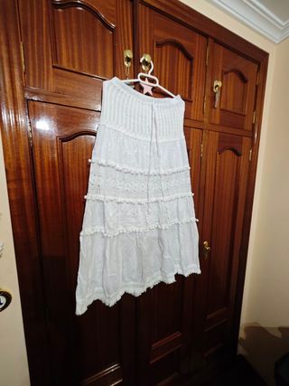 Falda blanca boho