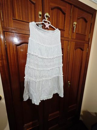 Falda blanca boho