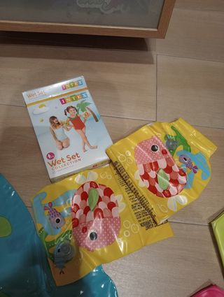 Flotador,manguitos bebé y piscina pequeña+regalo