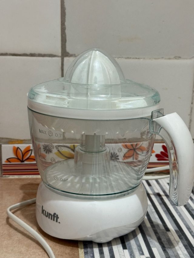 Exprimidor eléctrico Kunft