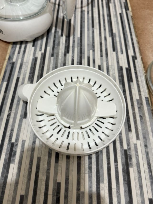 Exprimidor eléctrico Kunft