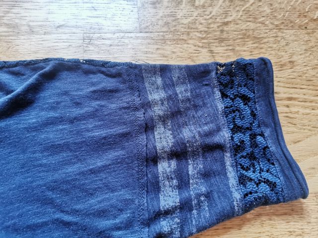 Camiseta encaje azul Shana