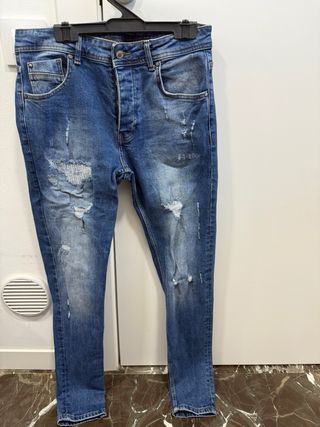 Jeans Project X Paris con parches.