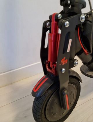 Patinete eléctrico Invicta y Xiaomi mejorado