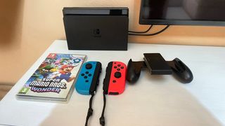 Nintendo Switch OLED - Juego Super Mario Bros. Won