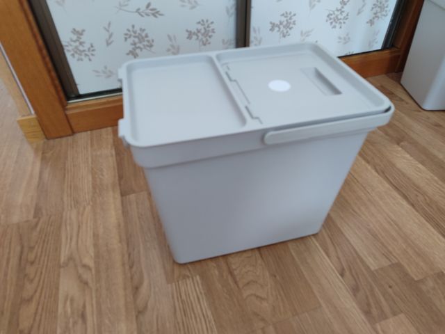 Cubos reciclaje gris plástico