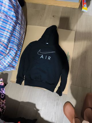 Sudadera Nike negra c/ capucha