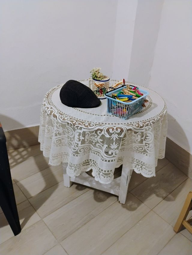 Mesa camilla blanca de madera