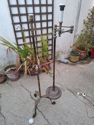  Lote 2 Lámparas pie antiguas metal