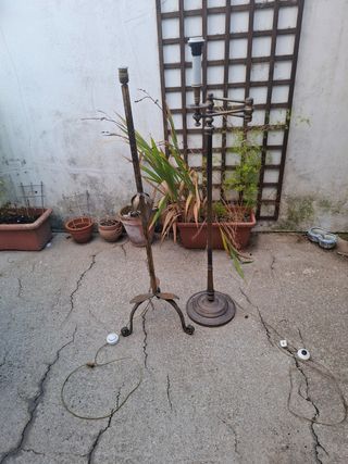  Lote 2 Lámparas pie antiguas metal