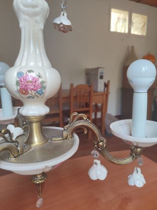 Lámpara cerámica flores - dorada, blanca