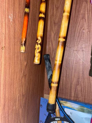 3 Bastones de madera tallados