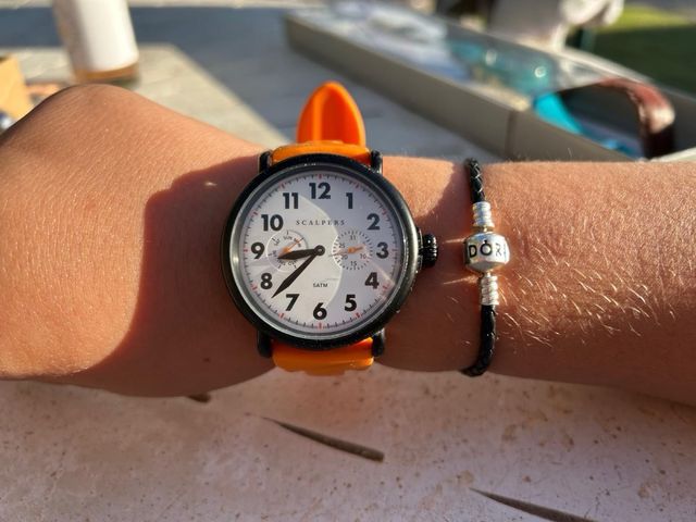 Reloj Scalpers correa naranja -