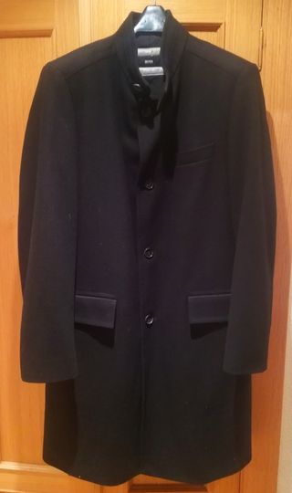 Abrigo Hugo Boss negro