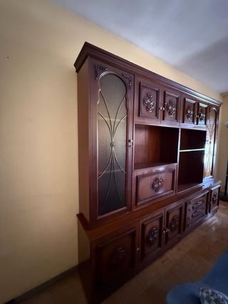 Mueble salón madera - vitrina