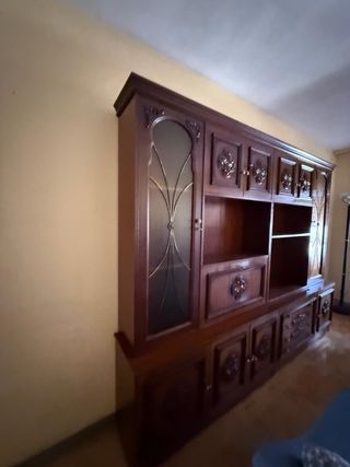 Mueble salón madera - vitrina