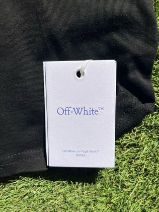 Camiseta Off-White negra