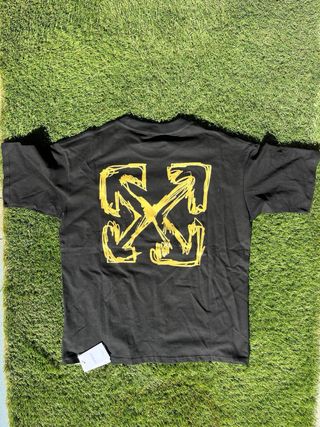 Camiseta Off-White negra