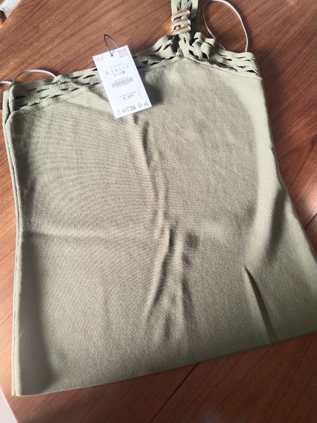 Top Zara asimétrico