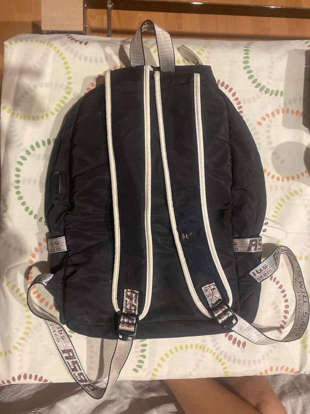 Mochila Asge negra y blanca