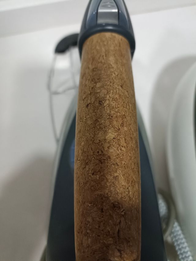 Ferro da stiro DeLonghi + Centro Stireria