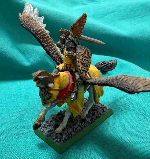 Líder supremo del ejército Bretoniano de Warhammer