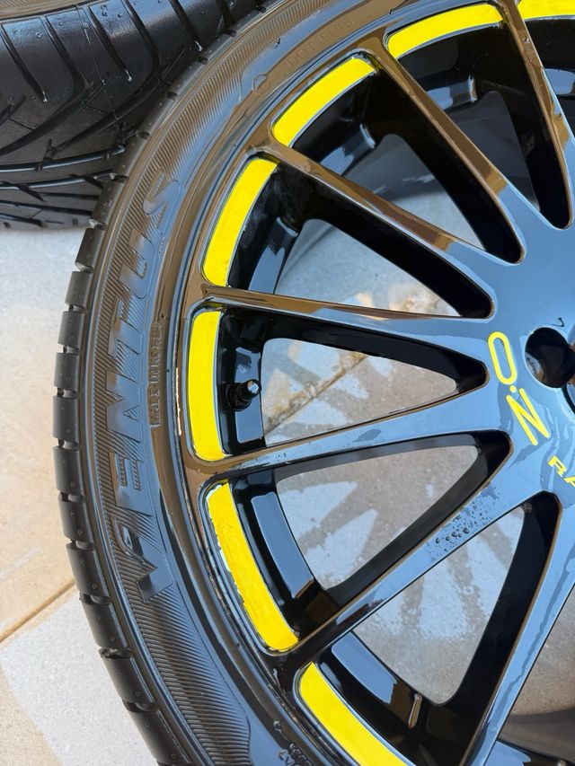 Llantas OZ Racing 18 4 tornillos