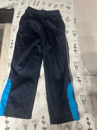 Pantalón chándal Moncayo 
talla 10
