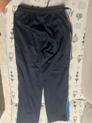 Pantalón chándal Moncayo 
talla 10