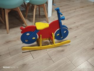 Moto balancín madera infantil