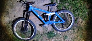 Bicicleta DH/Enduro/Freeride
