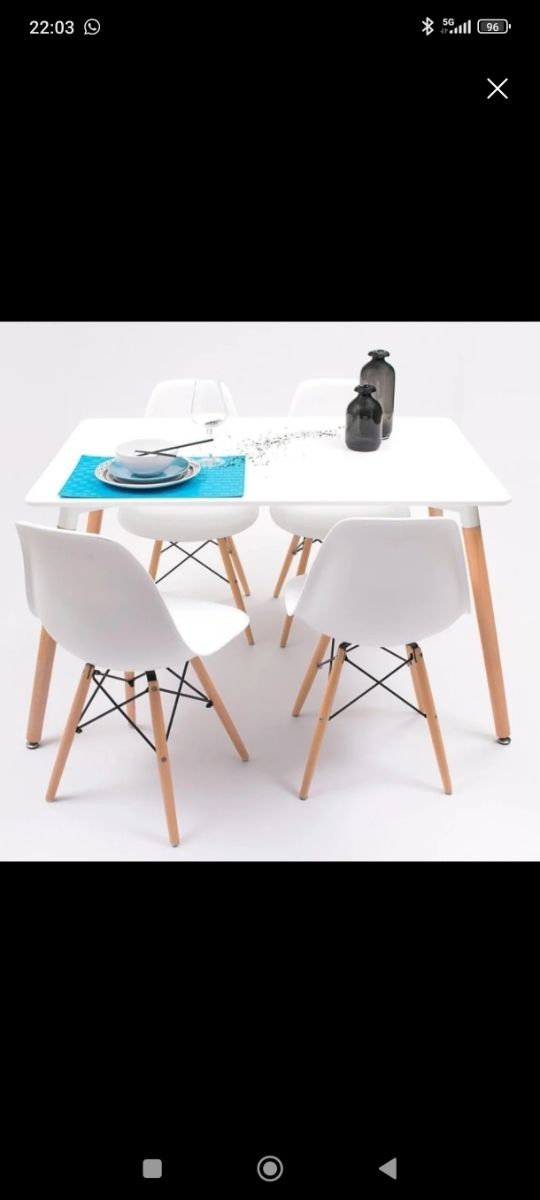 Mesa y 4 sillas estilo nórdico
