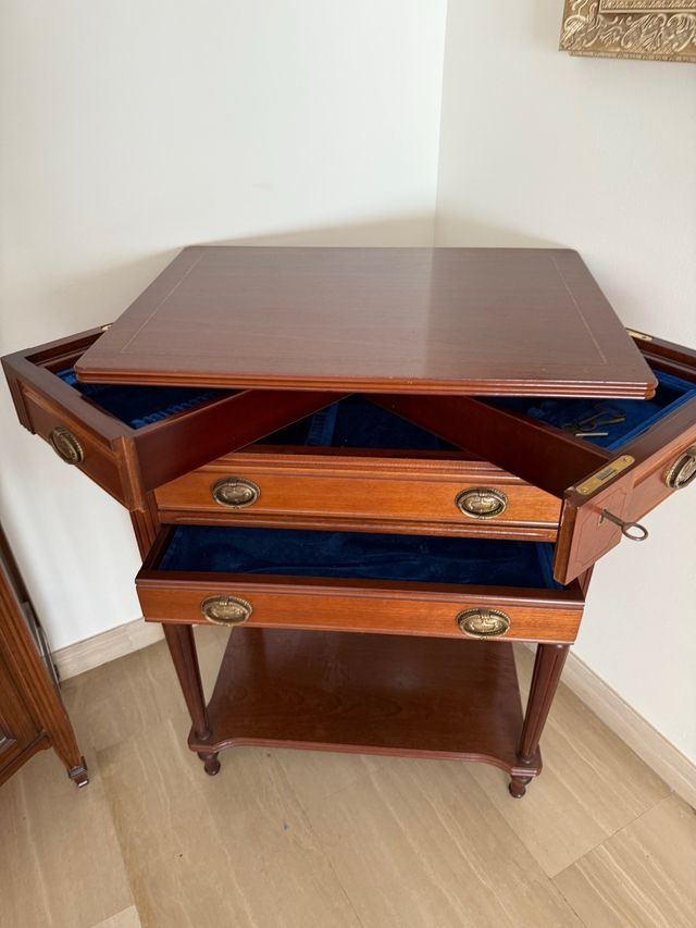 Mueble antiguo cubertero 4 cajones