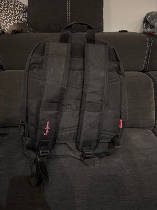 Mochila Pepe Jeans con detalles