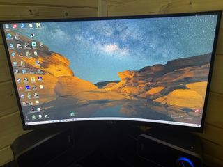 Monitor curvo HP Omen 240hz 27"
NEGOZIABILE