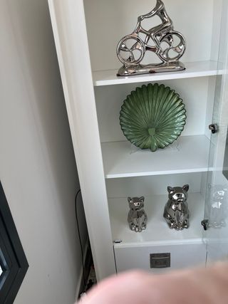 Mueble TV blanco + vitrina