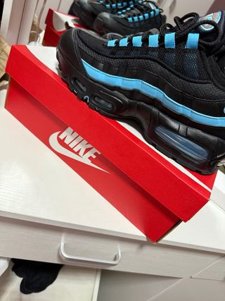 Nike Air Max 95 - Azul y Negro
