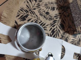 Cafetera italiana amarilla