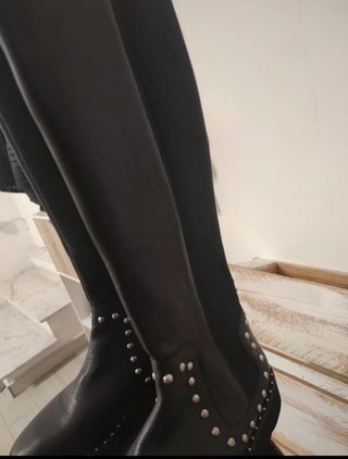 Stivali neri con borchie APEPAZZA N 36