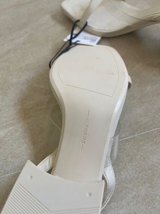 Sandalias Bershka beige