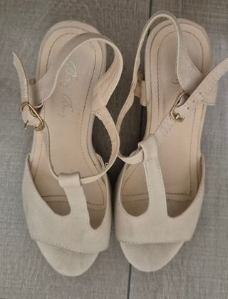 Sandalias plataforma beige