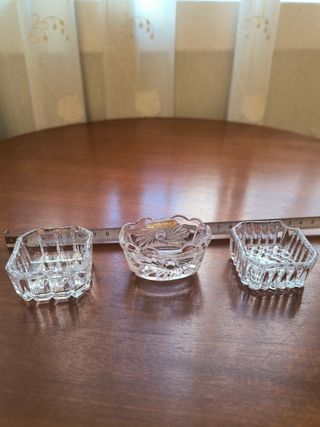 3 Ceniceros Cristal Tallado
