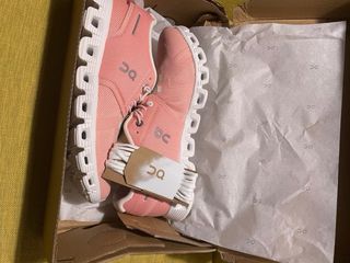 Zapatillas On Cloud Rosa - Mujer