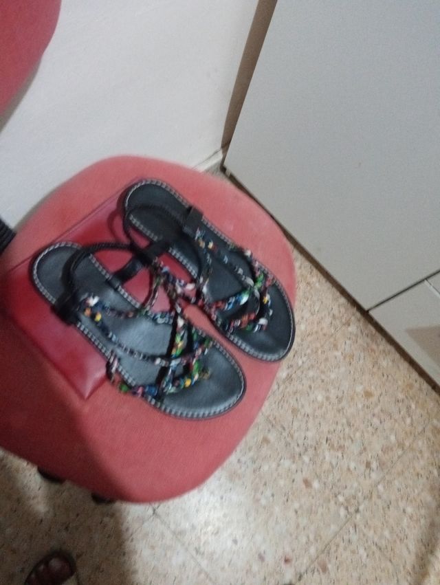 Sandalias planas multicolor