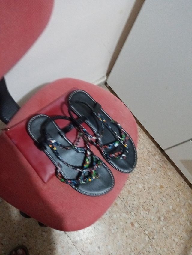 Sandalias planas multicolor