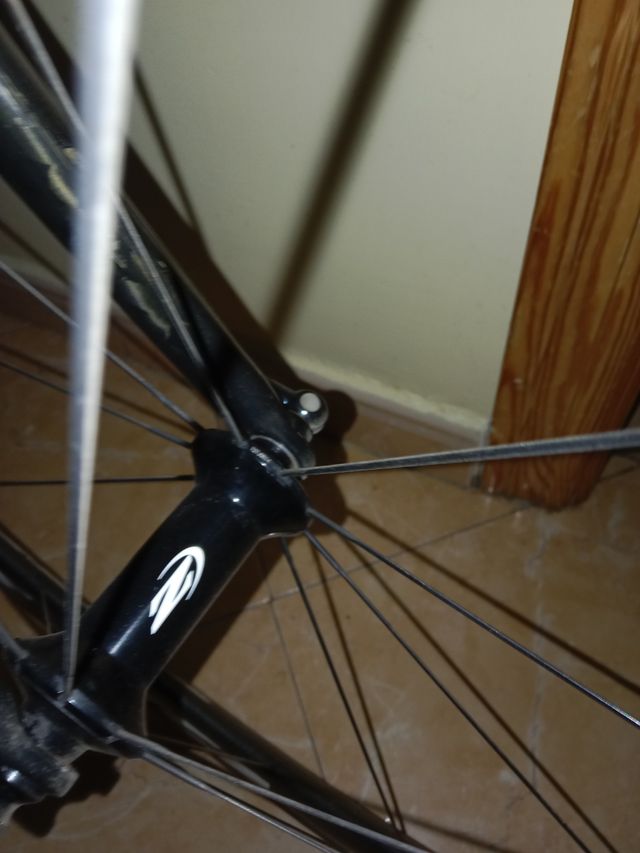 Ruedas Zipp 60 carbono son originales 
