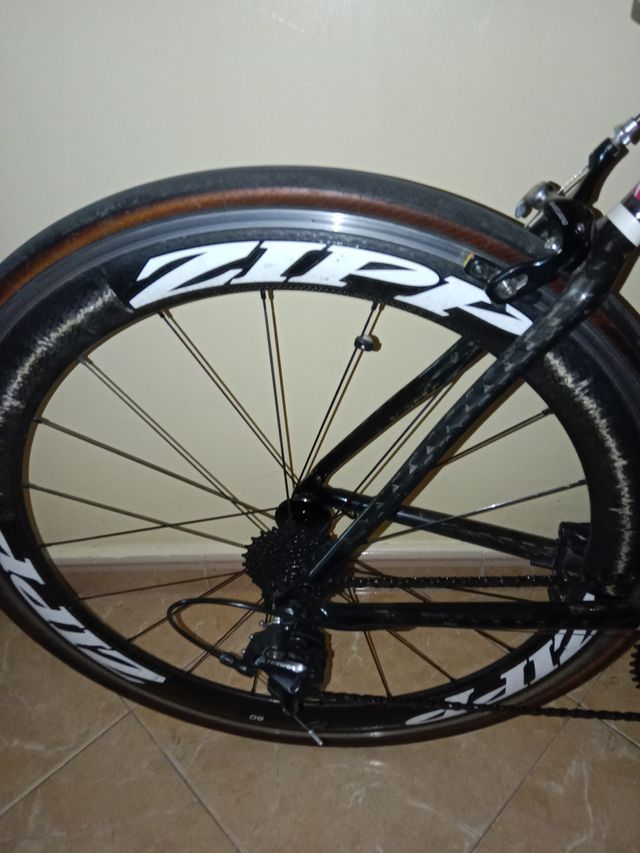 Ruedas Zipp 60 carbono son originales 
