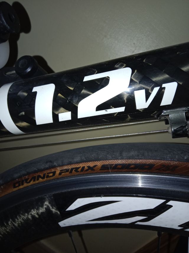Ruedas Zipp 60 carbono son originales 
