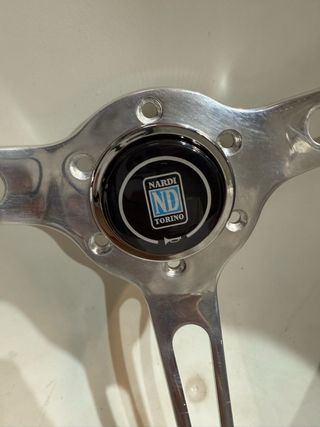 Volante deportivo de madera