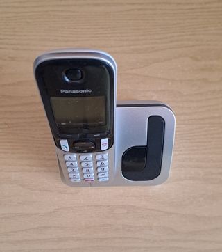 Panasonic KX-TGC250: Telefono senza fili